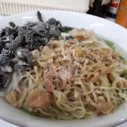 Mie Kuah Babat Pangsit Rebus