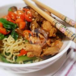 Mie Ayam Jamur Cabe Uleg