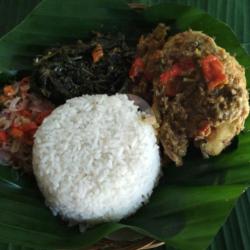 Nasi Ayam Betutu Kampung