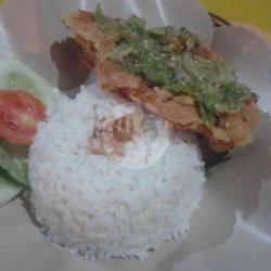 Geprek Ayam Krispi Sambal Ijo