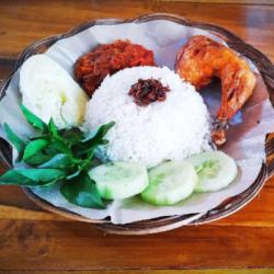 Pecel Ayam Paha Goreng