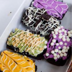 Kue Balok Lava Taro Topping 6