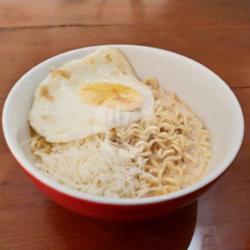 Indomie Susu Telor Keju.