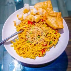 Mie Pangsit Ayam Pedas