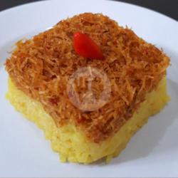 Ketan Kuning Serundeng (2 Pcs)