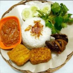 Nasi Penyet Rempelo Ati