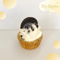 Cookies And Cream Cupcake