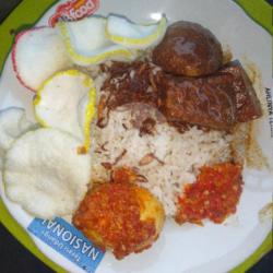 Nasi Uduk Betawi Telur Balado