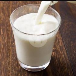 Susu Segar Panas (manis)