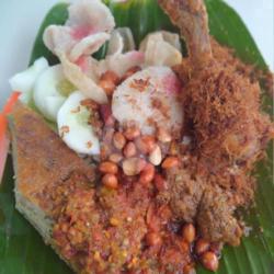 Nasi Gurih Telur Dadar  Ayam Goreng