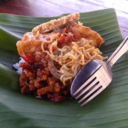 Nasi Rames Lauk Tempe / Bakwan