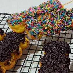 Donat Sate Meises Rainbow