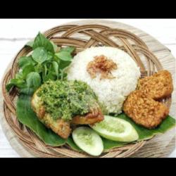 Nasi Ayam Sambal Lombok Ijo