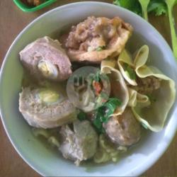 Bakyu (bakso Puyuh)