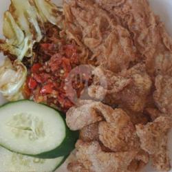 Nasi Kulit Ayam Telur Dadar Crispy   Es Teh Manis