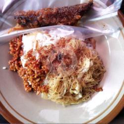 Nasi Uduk Ikan Balado