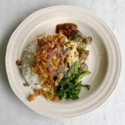 Nasi Campur Vegetarian Selamet