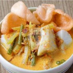 Lontong Sayur   Gorengan