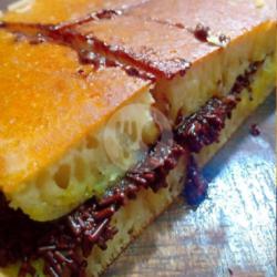 Martabak Coklat Pisang Kismis