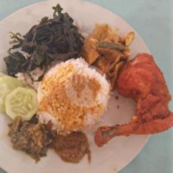 Nasi Ayam Goreng