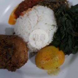 Nasi . Ayam Tambah Telor