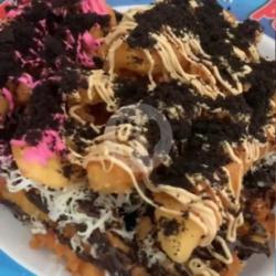 Pisang Kriuk Strawberi Coklat Tiramizu  Keju Oreo