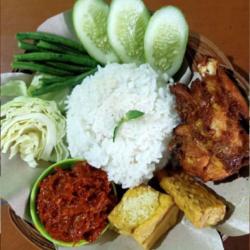 Nasi Pecel Ayam Sambal Uleg Mateng