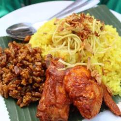 Nasi Kuning Telur