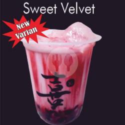 Black Boba Red Velvet