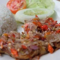 Nasi Geprek Sambal Matah Sayap   Mineral Gelas