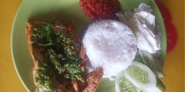 Ayam Penyet Cabe Ijo Podomoro, Samping ANZ Tower - GoFood