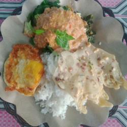 Nasi Pecel Madiun Plus Telor