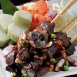 Sate Lontong Daging Sapi