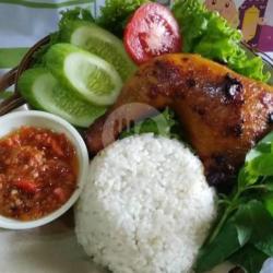 Lalapan Ayam Bakar Nasi Free Air Mineral