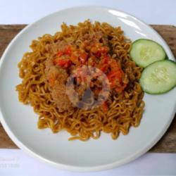 Mie Goreng Kulit Ayam Geprek