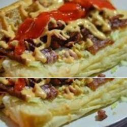 2 Buah Roti Jhon Sosis Dan Roti Jhon Beef Burger