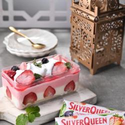 Dessert Box Strawberry Cakes Forever