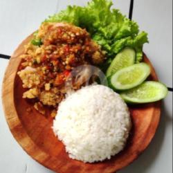 Nasi   Ayam Geprek Paha Atas