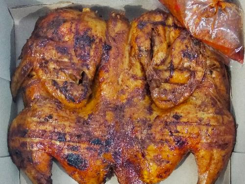 Ayam Bakar Satu Ekoran Baariklanaa Bebakaran, Banyu Urip