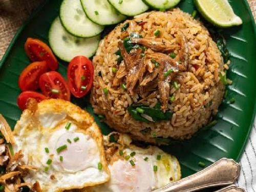 Nasi Goreng Swuir Umi, Samping Kantor Lurah Pulai