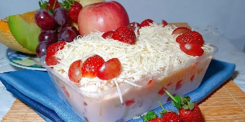 Uwi Salad Buah & Milkshake, Tambaksari