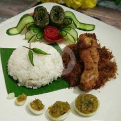 Nasi Ayam Laos