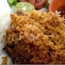 Nasi Ayam Serundeng   Es Jeruk