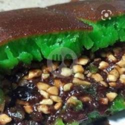 Pandan Terbul Coklat Kacang