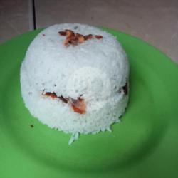 Nasi Kepal Isi Ayam Suwir Triyaki