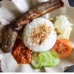 Nasi Timbel Lele Goreng