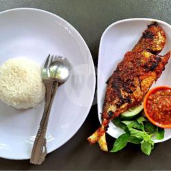 Paket 2 Nasi Ikan Bakar Selar Pedas