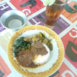 Nasi Padang Rendang