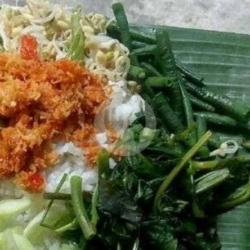 Nasi Urap Telor Ceplok