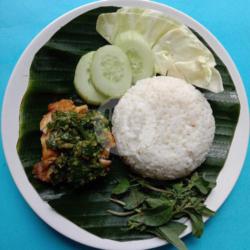 Nasi Ayam Geprek Cabe Ijo
